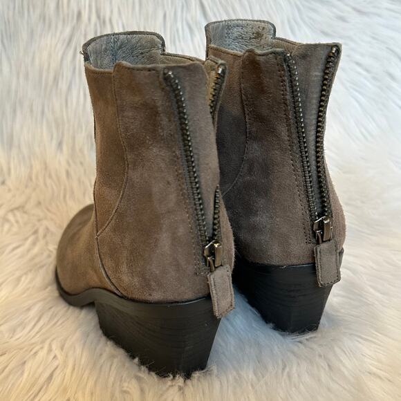 Eileen Fisher Peer Boot Shadow Taupe Suede Almond Toe Block Heel Ankle Bootie - Picture 12 of 14